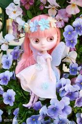 Middie Blythe Dainty Meadow 冷冬中布 現貨 歷史價格詳細信息