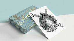 【USPCC撲克】The blue crown 雙冠,藍冠 v2 +BEE 金邊包裝~超值優惠 歷史價格詳細信息