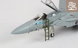 登機梯 F-105 雷長式戰鬥機Thunderchief (請先聯繫確認存貨) 歷史價格詳細信息