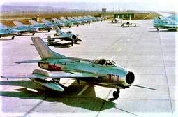 HM1/72國軍F-16黑太陽單座機(HA3801)+軍事家1/72黑太陽雙座機2盒不分售 歷史價格詳細信息