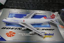 中華航空 747-400 1:200 SKYTEAM 彩繪機 盒差有破 NO:0166 木底座【三十之上 是練眼力的】 歷史價格詳細信息