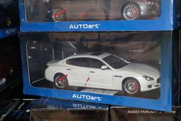 【AUTOart】1/18 Maserati Quattroporte GTS 白色 1:18 模型車 歷史價格詳細信息
