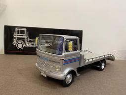 1/18 Mercedes-Benz CLK500-Cabrio (賓士原廠精品) 歷史價格詳細信息