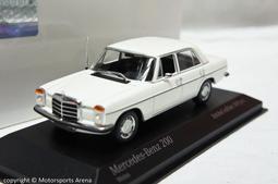 【特價現貨】1:43 Minichamps Volvo 240 GL Break 1986 深藍/黑色 歷史價格詳細信息
