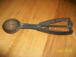 【紅甘蔗的家】早期掬水軒丹麥酥餅老鐵盒 歷史價格詳細信息