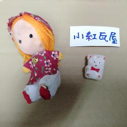 小紅瓦屋.早期台灣製二手已脫漆拿洋傘拿雨傘的小丑陶瓷娃娃公仔公分乖乖玩具 歷史價格詳細信息