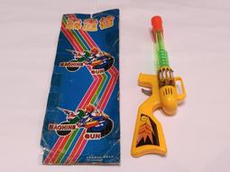 ▲宇宙城▼ 霹靂貓鬥片塑膠片 4片一起賣 皆含圈環 老玩具 早期懷舊收藏 DE 歷史價格詳細信息