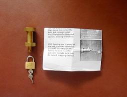 戒指在逃公主城堡鉆戒女純銀鍍18K金莫桑石戒指求婚結婚戒手捧花對戒 歷史價格詳細信息