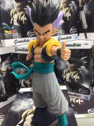 特價品 19區/復古日本品牌藍色小花細緻（包扣）棉麻超質感上衣（11號）L-XL號品項如圖二手稍彈性 無肩線胸圍41吋 歷史價格詳細信息