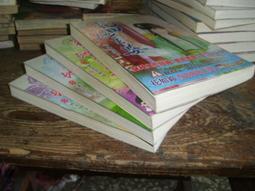 飛象小舖.花蝶.彤琤.戀雪.女朋友.月光謎情..以柔克剛.美人魚.醜小鴨.心有靈曦.大頭妹妹.地獄之子.拒情撒旦.一家之主.1本價 歷史價格詳細信息