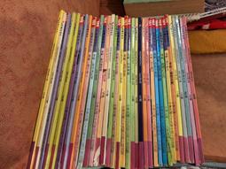 【府城舊冊店】童詩、兒歌系列 海寶心.網絃情 （杜榮琛簽名贈書） 特價1000元含運！ 歷史價格詳細信息