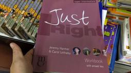 Just Right Elementary Level: Student's Book with Audio CD 歷史價格詳細信息