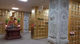 0968825567雲嘉南清明掃墓撿骨骨灰罐一套1萬2客人拋售慈雲骨灰位4樓南區B排4層51號還有其他樓層收購批發價慈雲 歷史價格詳細信息