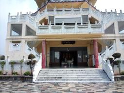 0905556902台南撿骨擇日黃玉骨灰罐罈一套1萬2千元客人售中南骨灰位新化中南寶塔位園區辦理權狀過戶再收錢禮儀六萬八 歷史價格詳細信息