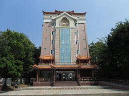 065706632台南撿骨擇日黃玉骨灰罐一套12000元客人買賣名度骨灰位五樓寶塔位園區內櫃台辦好權狀過戶再付錢禮儀服務 歷史價格詳細信息