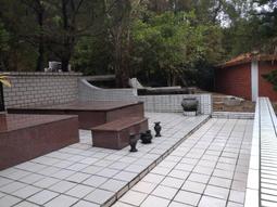 墓園 設計 承造 建造 修理 管理 撿骨 提金進塔 墓地提供 墓地高壓清洗 墓碑字體等從新安金箔 歷史價格詳細信息