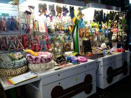 寵物+用品+玩具+衣服+三台攤車頂讓(韓國飾品日本流行服飾二手雜貨)~有興趣可詳談喔! 價格比較,價格查詢,歷史價格詳細信息