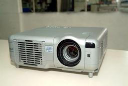 投影機 出租 雲林 彰化 嘉義 婚禮 告別式  80吋 100吋 120吋 布幕 腳架 線材 聲音輸出 歷史價格詳細信息