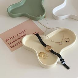 台灣現貨 韓系夯品 多功能 彈力伸縮髮飾造型髮飾 抓夾 丸子頭盤髮器 馬尾髮扣 盤髮神器 造型髮圈（ZFZ58)） 歷史價格詳細信息