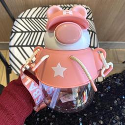 幼兒水壺吸管 幼兒水杯 兒童水杯 小孩水杯 幼童水杯 夏天水杯創意便攜防摔塑膠帶吸管水杯子兒童高顏值女學生ins韓版【星星郵寄員】 歷史價格詳細信息