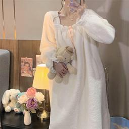 秋冬季睡衣女 新款加厚學生珊瑚絨卡通兩件套裝圓領法蘭絨家居服套裝 韓版卡通睡衣 女士居家睡衣套服 流行睡衣居家服~麗莎服飾 歷史價格詳細信息