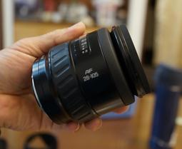 【SONY A/MINOLTA AF】 ZOOM 75-300mm F=4.5(32)-5.6輕便望遠變焦鏡頭，功能正常 歷史價格詳細信息