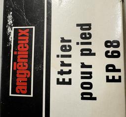 F2-3 3米售 10尺 門底氣密條專用塑膠條 7 mm X 27 mm 更換門底縫檔條 歷史價格詳細信息