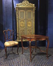 ⚜️ 皇家之門 . 歐洲古董 ⚜️19世紀 德國古董 黑森林 精湛手工 立體雕刻 花鳥 座鐘 花瓶 三件組 歷史價格詳細信息