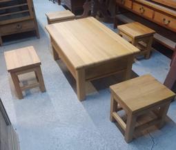 全檜木 日治時代 老臺灣 公部門 報架寫字檯 . 全原件  多功能 寫字檯 以及 報架 細節漂亮 . 老台鐵？ 日治總督 歷史價格詳細信息