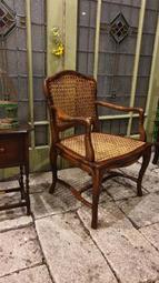 法國 藤面 實木刷色 雕刻 扶手椅 (已更換全新布面) 歐洲古董老件  ch0977【卡卡頌  歐洲古董】 歷史價格詳細信息