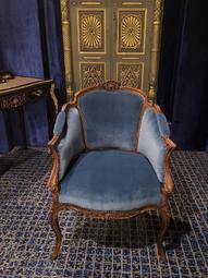 ⚜️卡卡頌 皇家.歐洲古董⚜️19世紀 法國百年 玫瑰雕刻 細膩胡桃木 雙翼 主人椅 單人沙發 古董椅 ch9358 歷史價格詳細信息