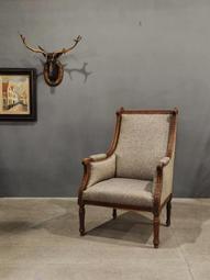 法國 19世紀 細膩 桃花心木 玫瑰 捲葉 主人椅 百年 古董椅 B911 ⚜️卡卡頌 歐洲古董⚜️ 歷史價格詳細信息