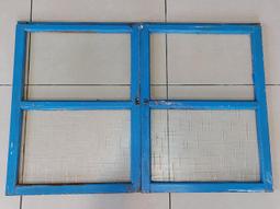 檜木窗.難得一見9宮格窗.古早大戶人家才有.純正台灣檜木(厚料).長92寬94公分.先到先選.要買要快慢來就沒有了 歷史價格詳細信息