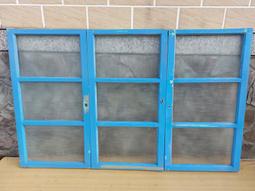 檜木窗.難得一見9宮格窗.古早大戶人家才有.純正台灣檜木(厚料).長92寬94公分.先到先選.要買要快慢來就沒有了 歷史價格詳細信息