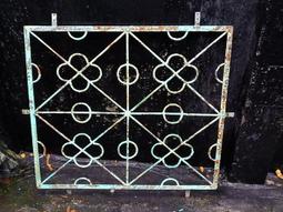 鑄鐵花型餵器插件花園擺件庭院家居裝飾水景鐵藝花插三款任選 歷史價格詳細信息