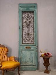 老法國 雙球關節 懸臂 工作燈  . 法國古董蛋白石玻璃燈罩 . 手臂由鐵製成，夾具/球形接頭由鋁製成 . 臂接頭由黃銅 歷史價格詳細信息