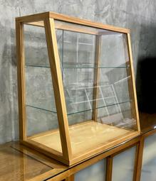 玻藝木業--斜面式 玻璃櫃 45*30(20)*30 歷史價格詳細信息