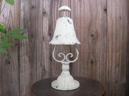 《 老 歐 洲 深 藍 色 絨 面 草 花 印 花 手 拿 包 • 晚 宴 包 》  ○歐陸製，老品完整，開闔皆正常 ○2內袋，1拉鍊袋，可很好收納隨身物件 ○ 歷史價格詳細信息