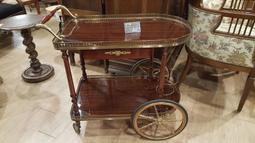 老法國 雙球關節 懸臂 工作燈  . 法國古董蛋白石玻璃燈罩 . 手臂由鐵製成，夾具/球形接頭由鋁製成 . 臂接頭由黃銅 歷史價格詳細信息