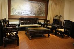 《茁壯啟業 》虎首抄手硯（古端硯） 30.5x14.5x8.5 佚名 P99 歷史價格詳細信息