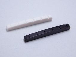 Fender x Hello Kitty 18 Pack Pick Tin 聯名款匹克套組 (海國) 歷史價格詳細信息