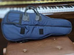 藍色手提袋可手提可肩背皮34x31x8帶73cm(上花244）9成新 歷史價格詳細信息