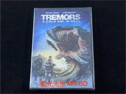 從地心竄出3　(市售版)【買四送一】(滿千免運費) 正版 台灣二手DVD　麥克葛羅斯　  (　Tremors 3　) 歷史價格詳細信息