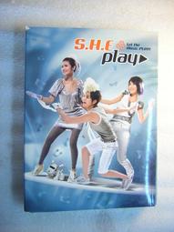 S.H.E 專輯 PLAY(香港限定經濟版/平裝版) 附側標 (Selina/任家萱、Hebe/田馥甄、Ella/陳嘉樺 歷史價格詳細信息