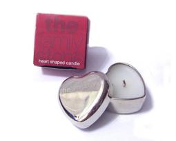 全新電影《落番》DVD 以「劇情紀錄片」形式呈現馬來西亞金僑在困境與異鄉求生存的堅毅精神 歷史價格詳細信息