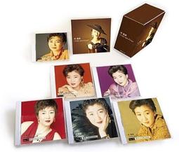 代購銀胸針 精美女款開衫配飾胸針 S925純銀山茶花淡水珍珠胸花別針 創意精緻高檔設計別針 氣質衣服配飾 新款 F46 歷史價格詳細信息