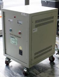 [已降價]2022春夏新款~NEIL BARRETT(NB) 菲力貓白色棉質短T 歷史價格詳細信息