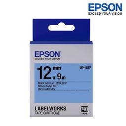 【含稅】EPSON LK-4LBP 藍底黑字 標籤帶 粉彩系列 (寬度12mm) 標籤貼紙 S654406 歷史價格詳細信息