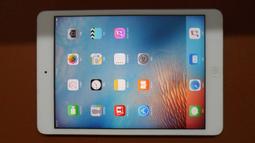 沒鎖匙/沒密碼）早期銀行或會計用的手提式放零鈔的全厚金屬保險箱/約9成新 歷史價格詳細信息