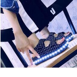 5Cgo 【代購七天交貨】銀行設計收藏FPM進口手提鋁合金方箱化妝箱收納亮光多功能迷妳箱工具商務箱子 581599921035 歷史價格詳細信息